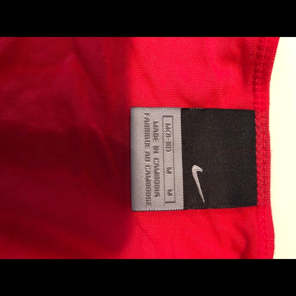 Nike sports top